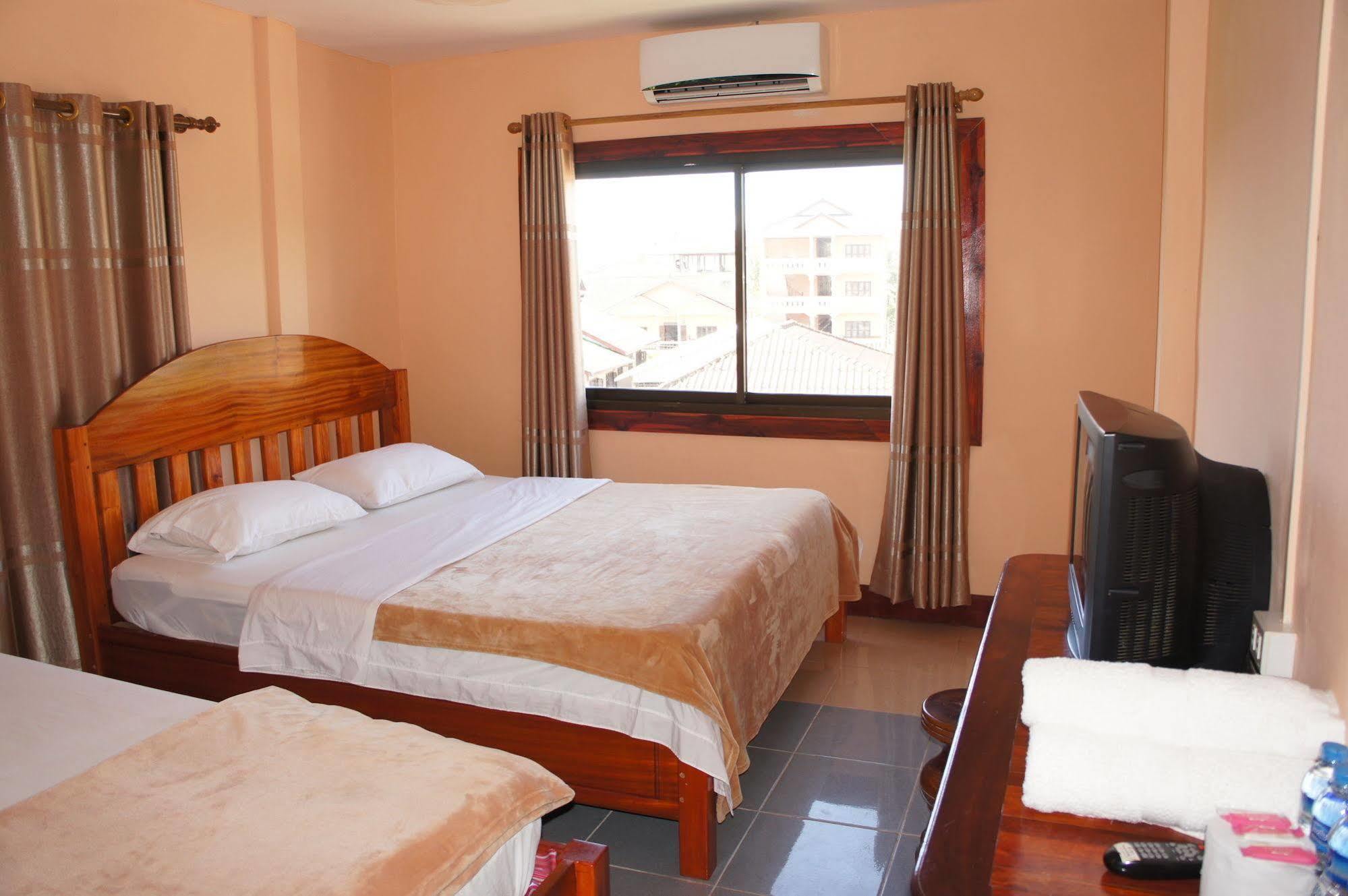 ואנג ויינג Viengsavanh Guesthouse מראה חיצוני תמונה